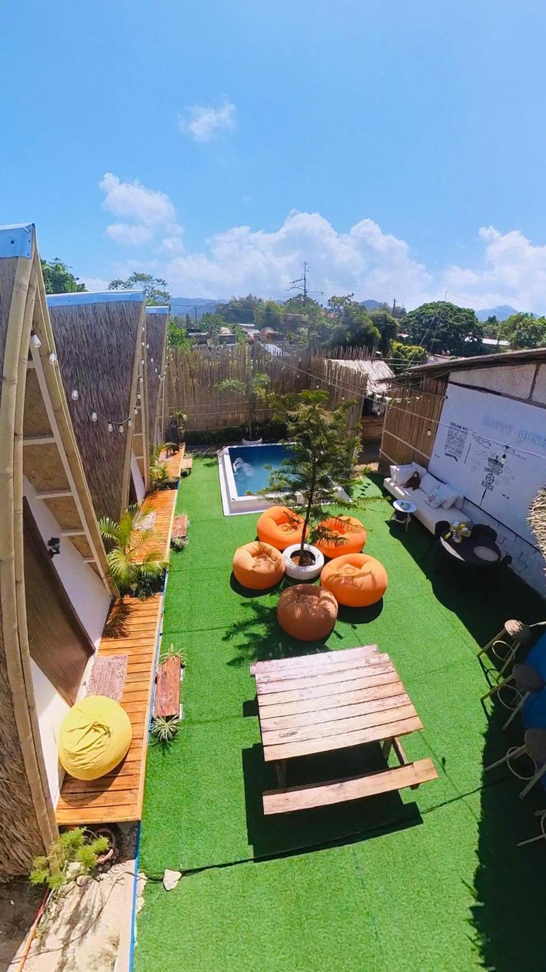 Happy Monkey Hostel 엘니도 외부 사진