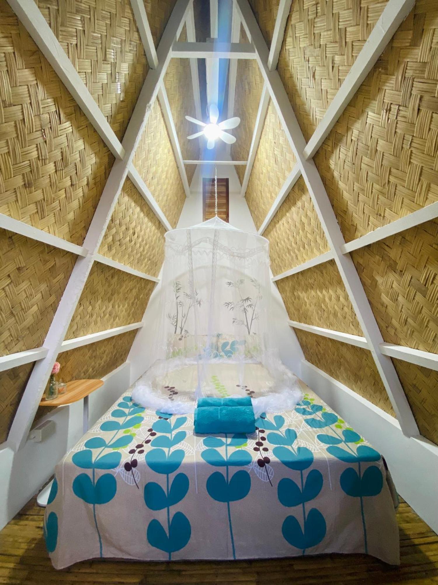 Happy Monkey Hostel 엘니도 외부 사진