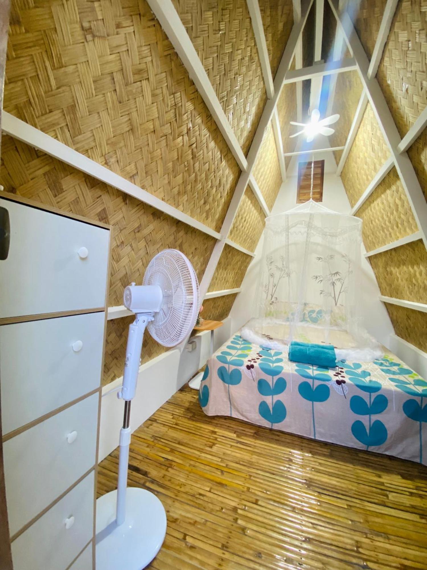 Happy Monkey Hostel 엘니도 외부 사진